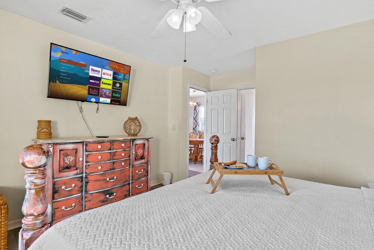 Surfside Paradise Retreat - 3Br And 2Ba Duplex, Grill, Dog Friendly - Close To The Beach! Melbourne Exterior photo