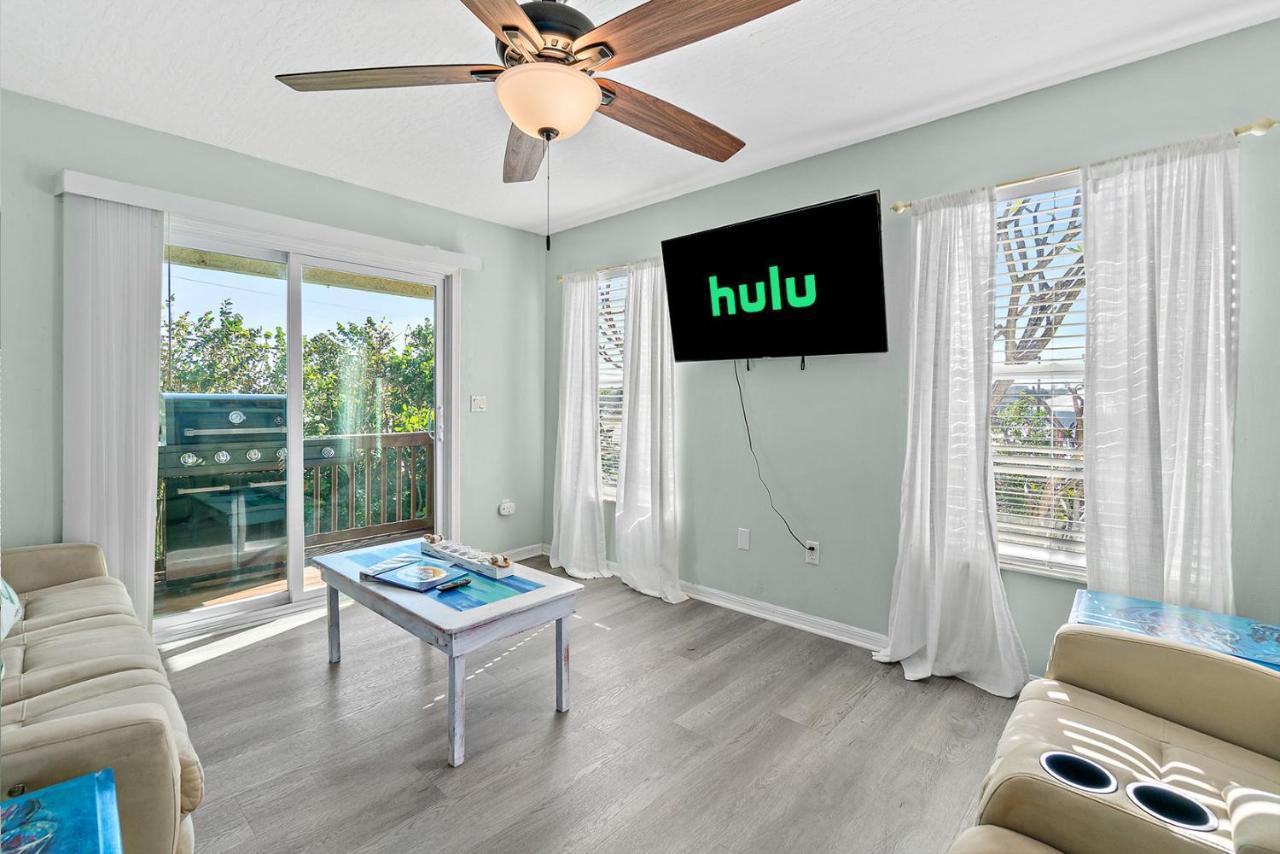 Surfside Paradise Retreat - 3Br And 2Ba Duplex, Grill, Dog Friendly - Close To The Beach! Melbourne Exterior photo